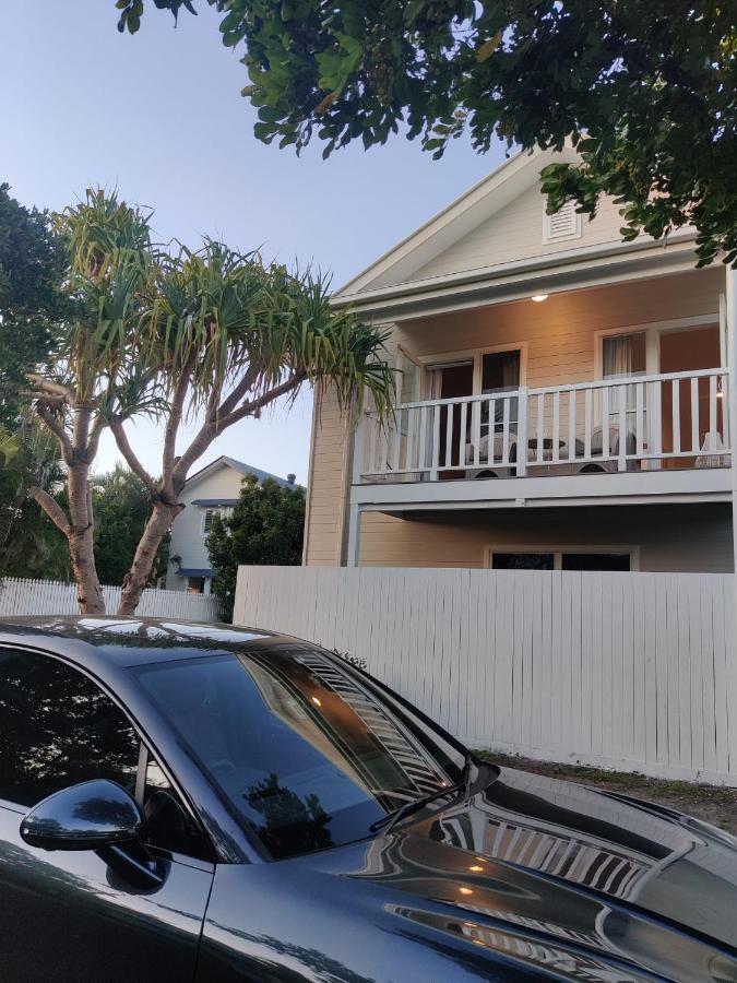 Eugarie Seaside Guesthouse ماركولا المظهر الخارجي الصورة
